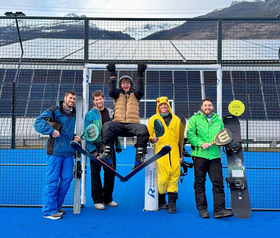 Ski &Padel group on the padel court at Rackets Academy